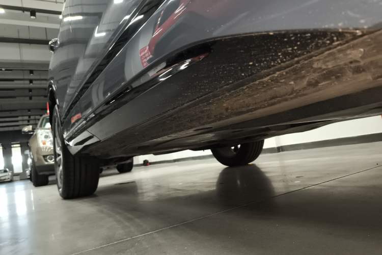 Used Volkswagen Tayron X 2020 330TSI Two-Wheel Drive Flagship Smart Connectivity Version Right Side Sill