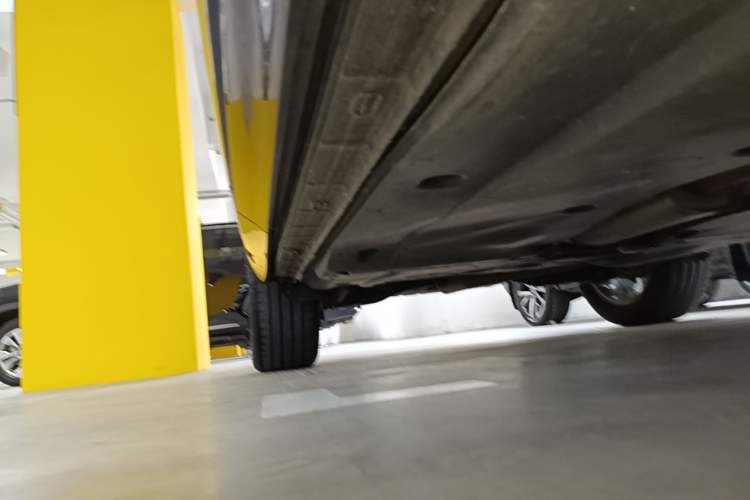Used Volkswagen Tayron X 2020 330TSI Two-Wheel Drive Luxury Smart Connectivity Version Right Side Sill