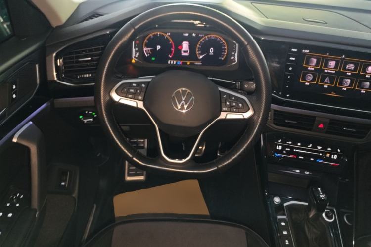 Used Volkswagen Tayron X 2020 330TSI Two-Wheel Drive Luxury Smart Connectivity Version Steering Wheel
