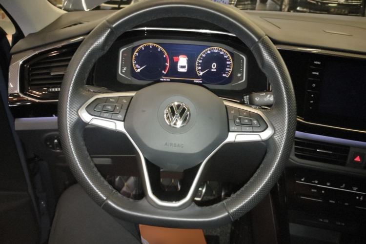Used Volkswagen Tayron X 2020 330TSI Two-Wheel Drive Luxury Smart Connectivity Version Steering Wheel