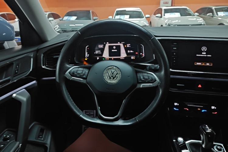 Used Volkswagen Tayron X 2020 330TSI Two-Wheel Drive Luxury Smart Connectivity Version Steering Wheel