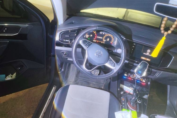 Used Volkswagen Tayron X 2020 330TSI Two-Wheel Drive Luxury Smart Connectivity Version Steering Wheel
