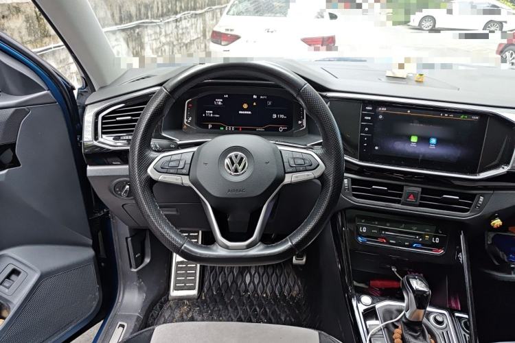Used Volkswagen Tayron X 2020 330TSI Two-Wheel Drive Luxury Smart Connectivity Version Steering Wheel