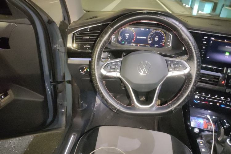 Used Volkswagen Tayron X 2020 330TSI Two-Wheel Drive Luxury Smart Connectivity Version Steering Wheel