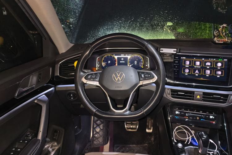 Used Volkswagen Tayron X 2020 330TSI Two-Wheel Drive Luxury Smart Connectivity Version Steering Wheel