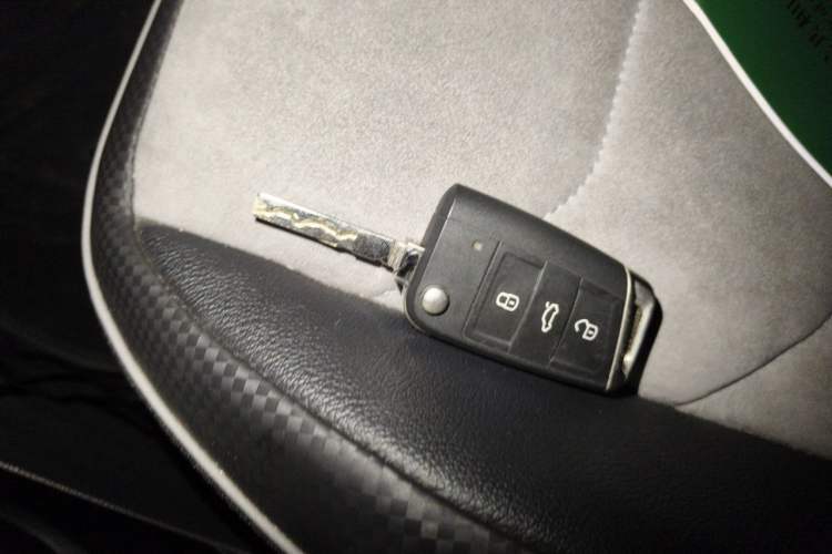 Used Volkswagen Tayron X 2020 330TSI Two-Wheel Drive Luxury Smart Connectivity Version Vehicle Key