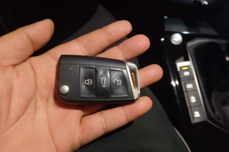 Used Volkswagen Tayron X 2020 330TSI Two-Wheel Drive Luxury Smart Connectivity Version Vehicle Key