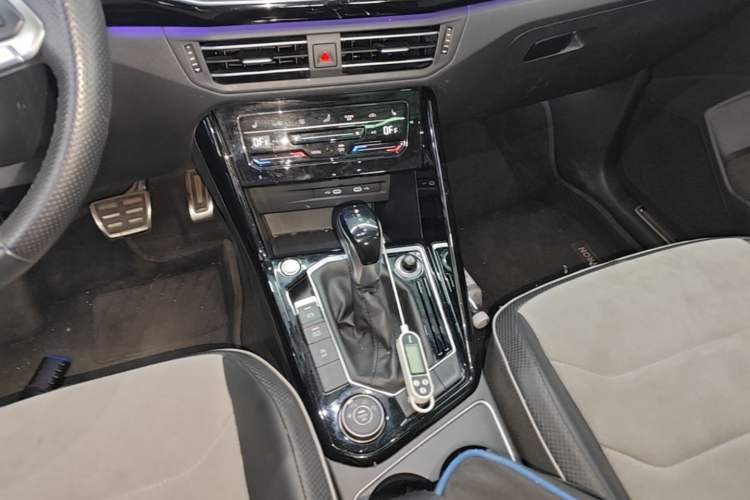 Used Volkswagen Tayron X 2020 380TSI Four-Wheel Drive Flagship Smart Connectivity Version Gear Lever