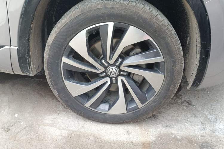 Used Volkswagen Tayron X 2020 330TSI Two-Wheel Drive Flagship Smart Connectivity Version Right Front Wheel Hub
