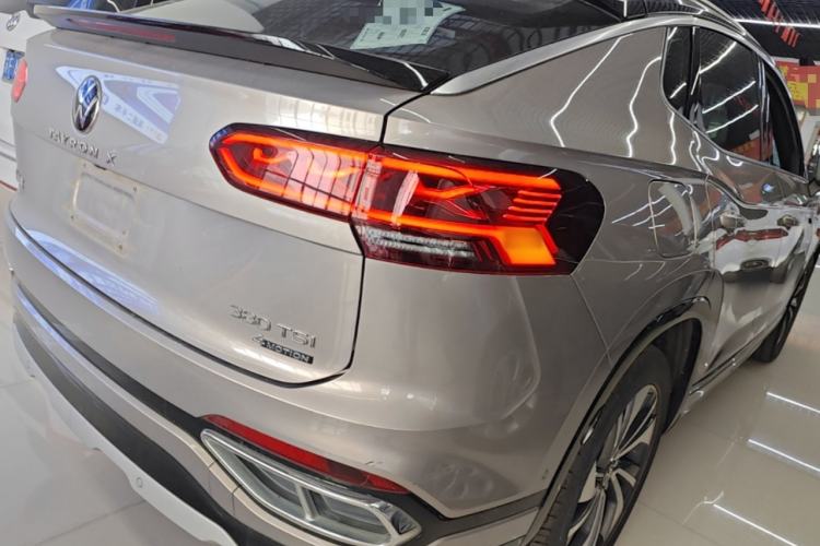 Used Volkswagen Tayron X 2020 380TSI Four-Wheel Drive Flagship Smart Connectivity Version Right Rear Taillight