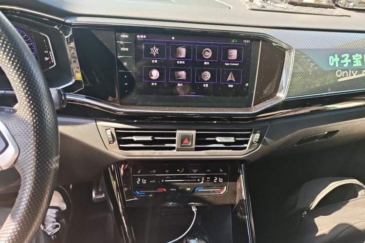 Used Volkswagen Tayron X 2020 380TSI Four-Wheel Drive Flagship Smart Connectivity Version Audio And AC Panel