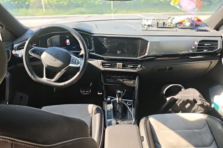 Used Volkswagen Tayron X 2020 380TSI Four-Wheel Drive Flagship Smart Connectivity Version Center Console