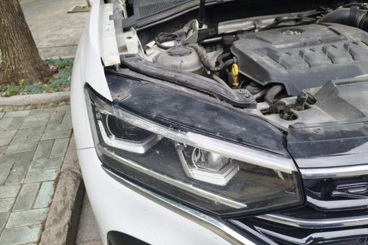 Used Volkswagen Tayron X 2020 330TSI Two-Wheel Drive Flagship Smart Connectivity Version Engine Bay Right