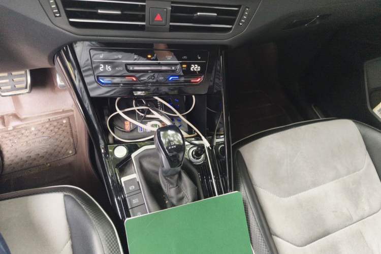 Used Volkswagen Tayron X 2020 330TSI Two-Wheel Drive Flagship Smart Connectivity Version Gear Lever