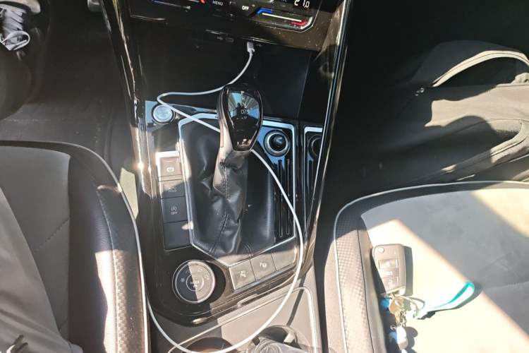 Used Volkswagen Tayron X 2020 380TSI Four-Wheel Drive Flagship Smart Connectivity Version Gear Lever