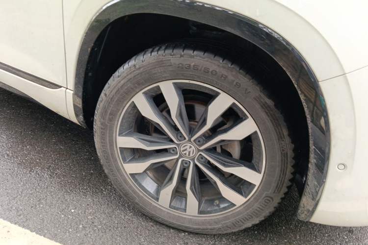 Used Volkswagen Tayron X 2020 380TSI Four-Wheel Drive Prestige Connected Version Right Front Wheel Hub