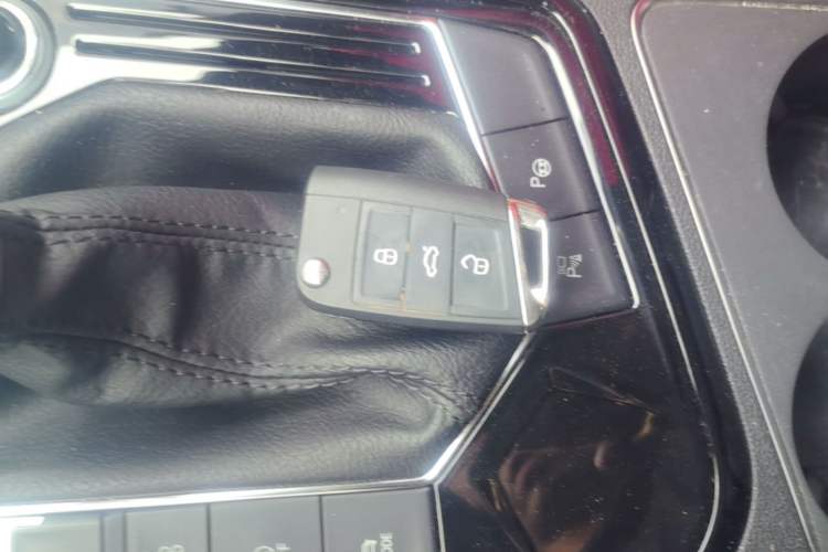 Used Volkswagen Tayron X 2020 330TSI Two-Wheel Drive Flagship Smart Connectivity Version Vehicle Key