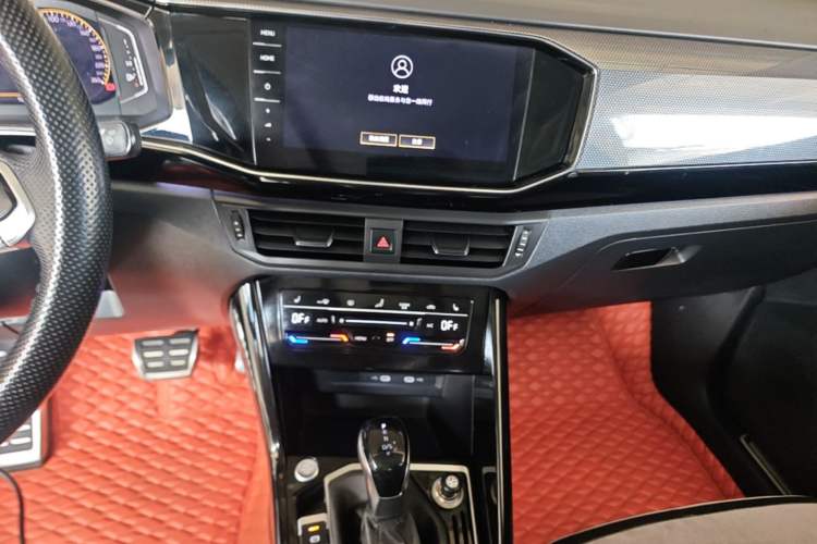 Used Volkswagen Tayron X 2020 330TSI Two-Wheel Drive Luxury Smart Connectivity Version Audio And AC Panel