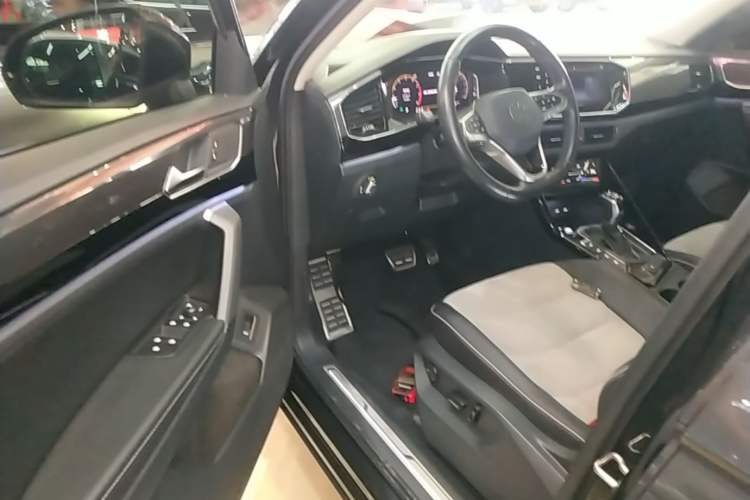 Used Volkswagen Tayron X 2020 330TSI Two-Wheel Drive Luxury Smart Connectivity Version Driver Seat