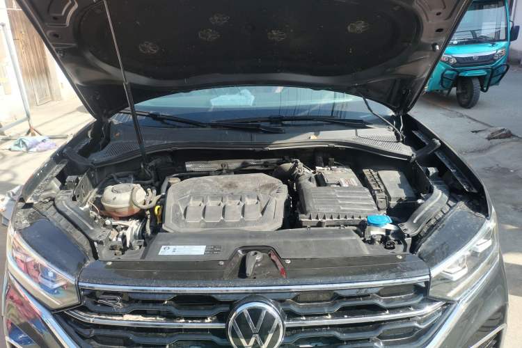 Used Volkswagen Tayron X 2020 330TSI Two-Wheel Drive Luxury Smart Connectivity Version Engine Bay