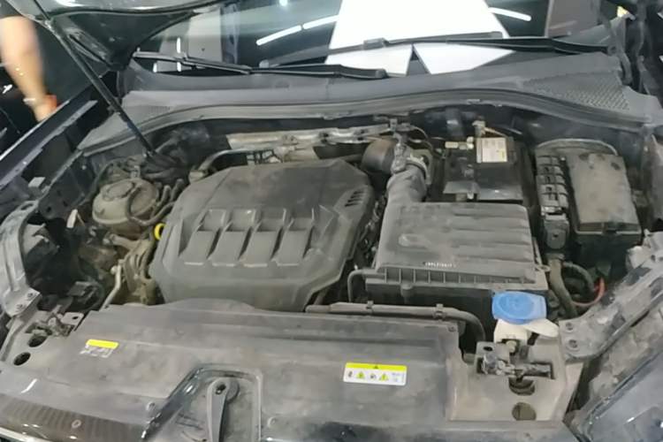 Used Volkswagen Tayron X 2020 330TSI Two-Wheel Drive Luxury Smart Connectivity Version Engine Bay