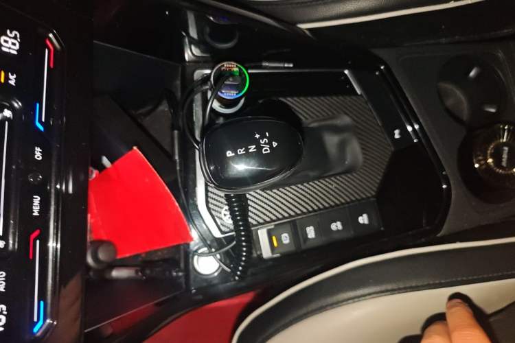 Used Volkswagen Tayron X 2020 330TSI Two-Wheel Drive Luxury Smart Connectivity Version Gear Lever