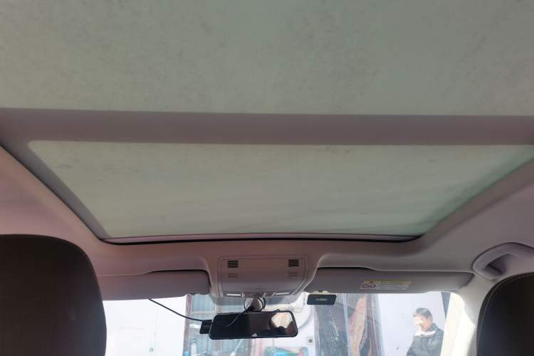 Used Volkswagen Tayron X 2020 330TSI Two-Wheel Drive Luxury Smart Connectivity Version Headliner