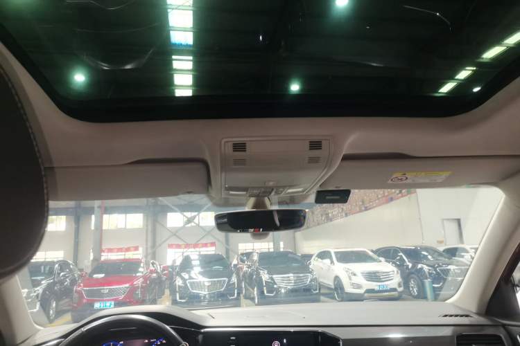 Used Volkswagen Tayron X 2020 330TSI Two-Wheel Drive Luxury Smart Connectivity Version Headliner
