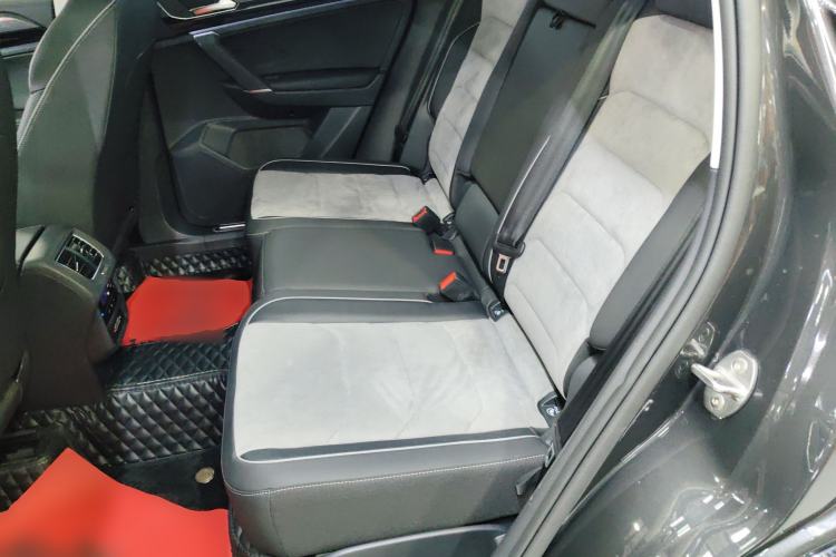 Used Volkswagen Tayron X 2020 330TSI Two-Wheel Drive Luxury Smart Connectivity Version Interior 2