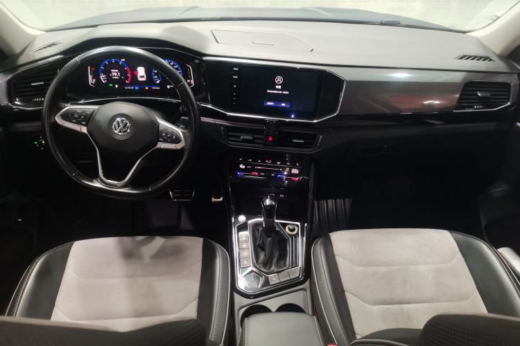 Used Volkswagen Tayron X 2020 330TSI Two-Wheel Drive Luxury Smart Connectivity Version Interior 2
