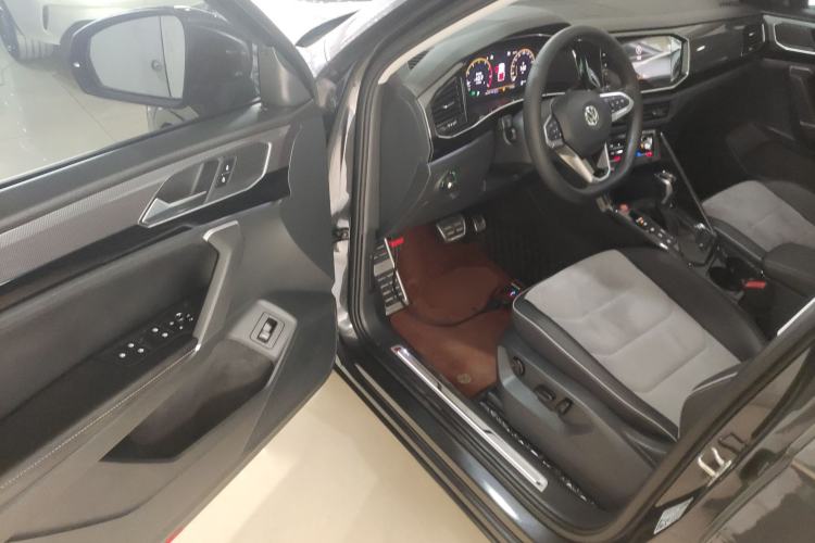 Used Volkswagen Tayron X 2020 330TSI Two-Wheel Drive Luxury Smart Connectivity Version Interior 3