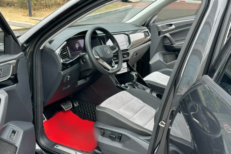 Used Volkswagen Tayron X 2020 330TSI Two-Wheel Drive Luxury Smart Connectivity Version Interior 3