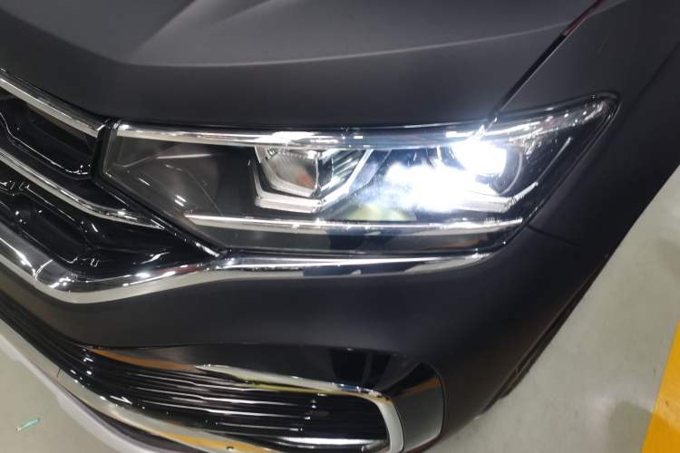 Used Volkswagen Tayron X 2020 330TSI Two-Wheel Drive Luxury Smart Connectivity Version Left Front Headlight