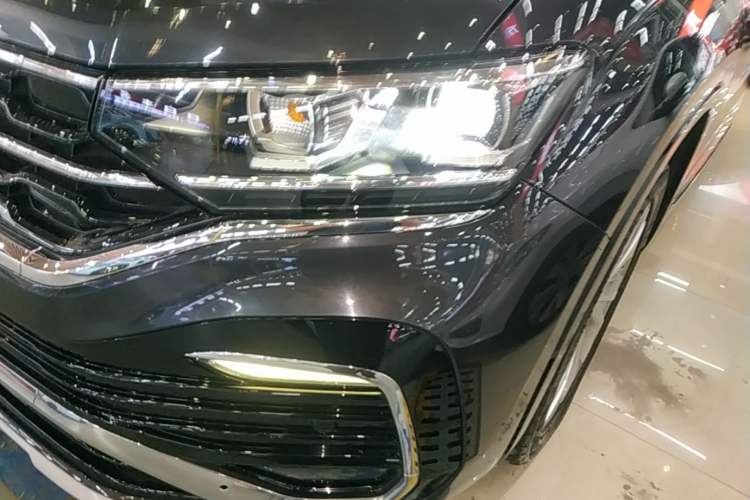 Used Volkswagen Tayron X 2020 330TSI Two-Wheel Drive Luxury Smart Connectivity Version Left Front Headlight