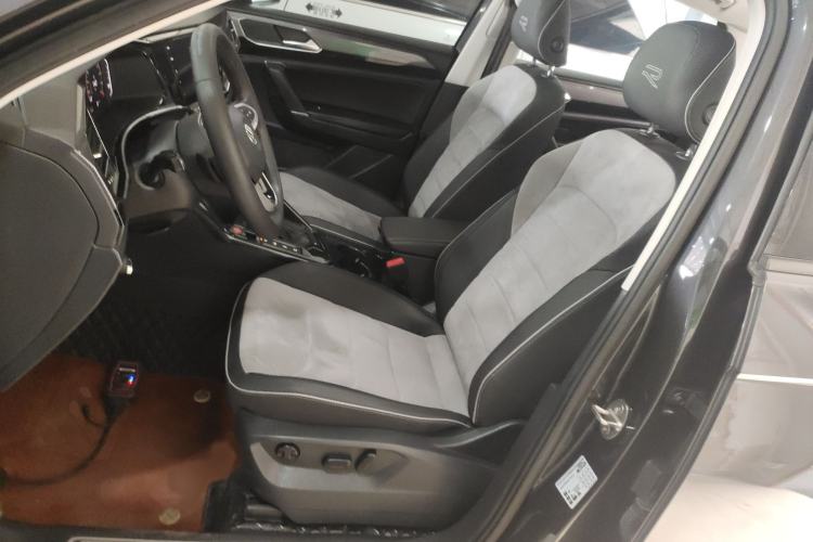 Used Volkswagen Tayron X 2020 330TSI Two-Wheel Drive Luxury Smart Connectivity Version Left Front Seat