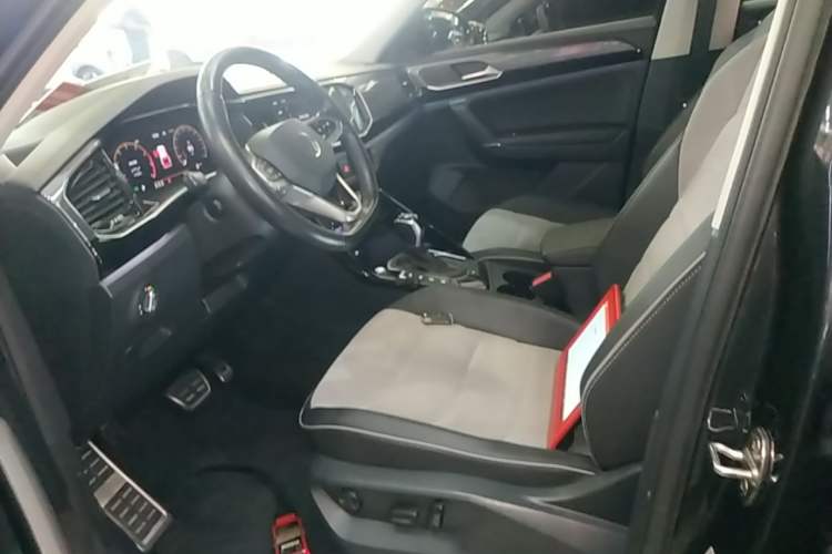 Used Volkswagen Tayron X 2020 330TSI Two-Wheel Drive Luxury Smart Connectivity Version Left Front Seat