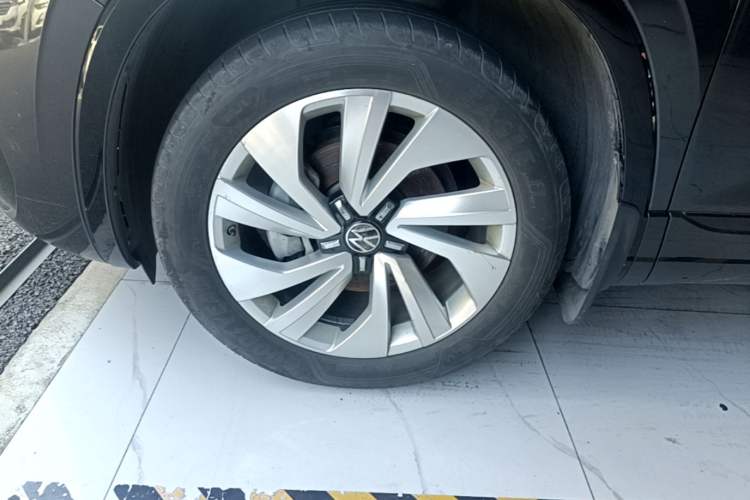 Used Volkswagen Tayron X 2020 330TSI Two-Wheel Drive Luxury Smart Connectivity Version Left Front Wheel Hub