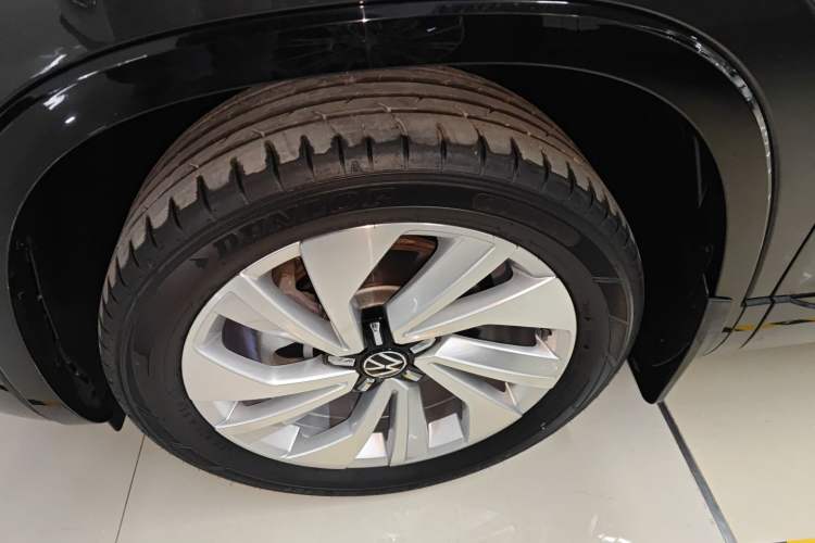 Used Volkswagen Tayron X 2020 330TSI Two-Wheel Drive Luxury Smart Connectivity Version Left Front Wheel Hub