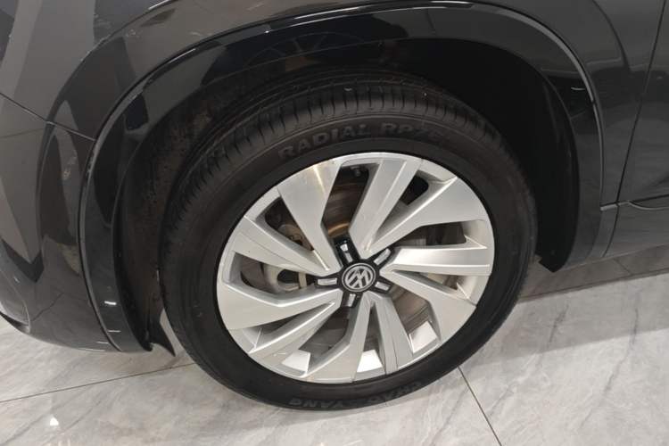 Used Volkswagen Tayron X 2020 330TSI Two-Wheel Drive Luxury Smart Connectivity Version Left Front Wheel Hub