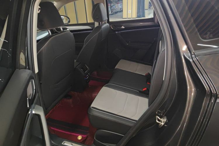 Used Volkswagen Tayron X 2020 330TSI Two-Wheel Drive Luxury Smart Connectivity Version Left Rear Seat