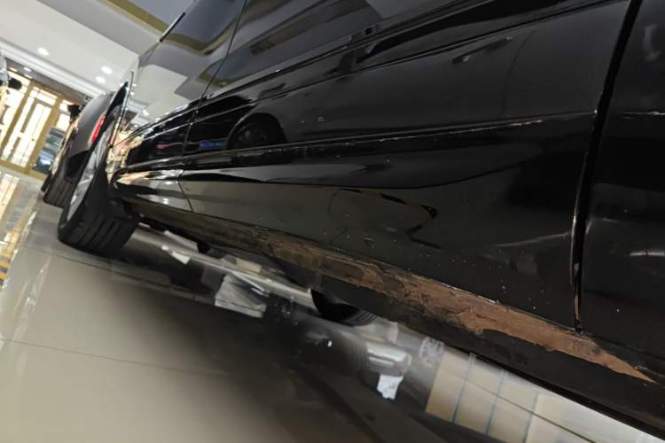 Used Volkswagen Tayron X 2020 330TSI Two-Wheel Drive Luxury Smart Connectivity Version Left Side Sill