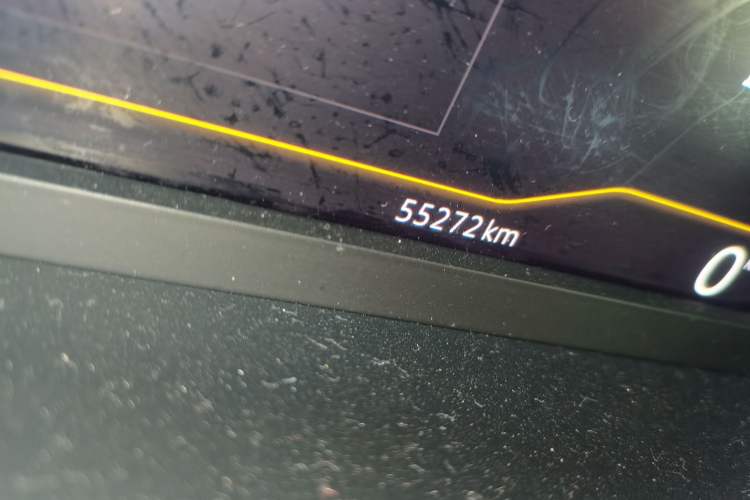 Used Volkswagen Tayron X 2020 330TSI Two-Wheel Drive Luxury Smart Connectivity Version Odometer Close Up
