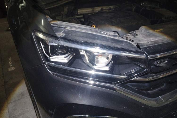 Used Volkswagen Tayron X 2020 330TSI Two-Wheel Drive Luxury Smart Connectivity Version Right Front Headlight