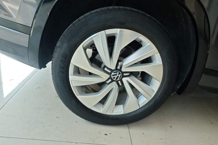 Used Volkswagen Tayron X 2020 330TSI Two-Wheel Drive Luxury Smart Connectivity Version Right Rear Wheel Hub