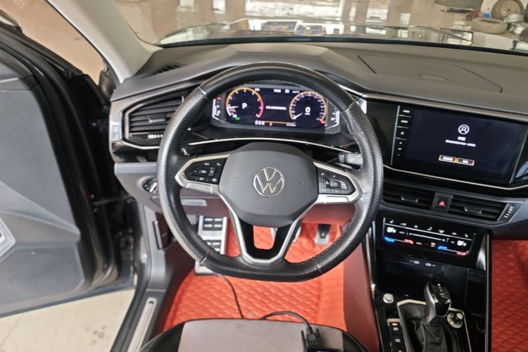Used Volkswagen Tayron X 2020 330TSI Two-Wheel Drive Luxury Smart Connectivity Version Steering Wheel
