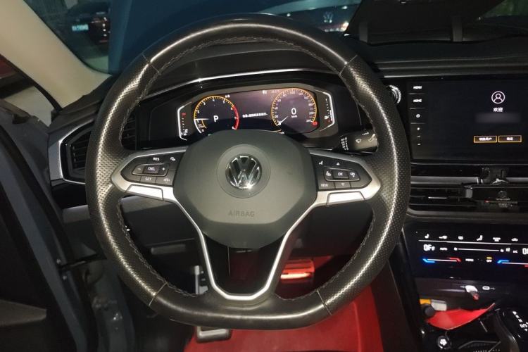 Used Volkswagen Tayron X 2020 330TSI Two-Wheel Drive Luxury Smart Connectivity Version Steering Wheel