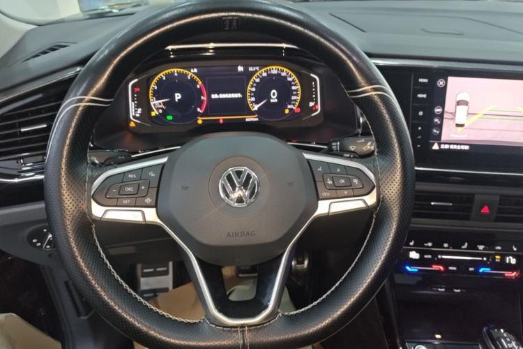 Used Volkswagen Tayron X 2020 330TSI Two-Wheel Drive Luxury Smart Connectivity Version Steering Wheel