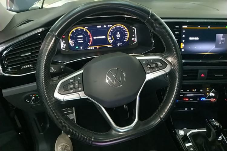 Used Volkswagen Tayron X 2020 330TSI Two-Wheel Drive Luxury Smart Connectivity Version Steering Wheel
