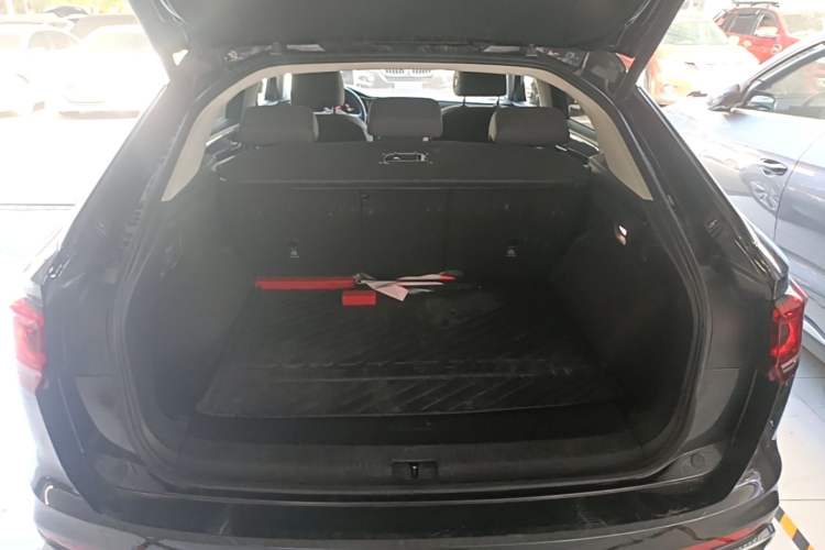 Used Volkswagen Tayron X 2020 330TSI Two-Wheel Drive Luxury Smart Connectivity Version Trunk