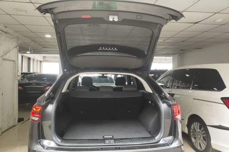 Used Volkswagen Tayron X 2020 330TSI Two-Wheel Drive Luxury Smart Connectivity Version Trunk